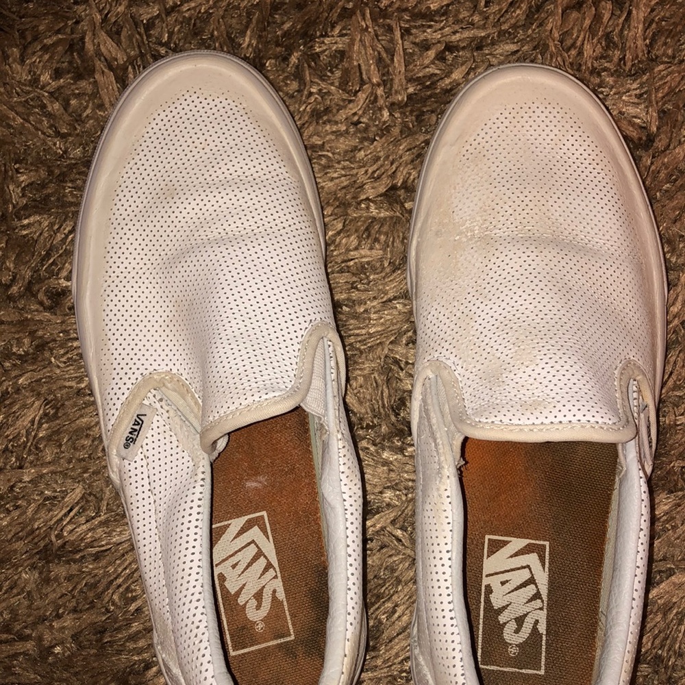 ⭐️ cute white vans ⭐️